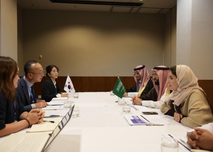 رئيس الغذاء والدواء يعقد عددًا من اللقاءات مع الجهات النظيرة خلال زيارته البرازيل