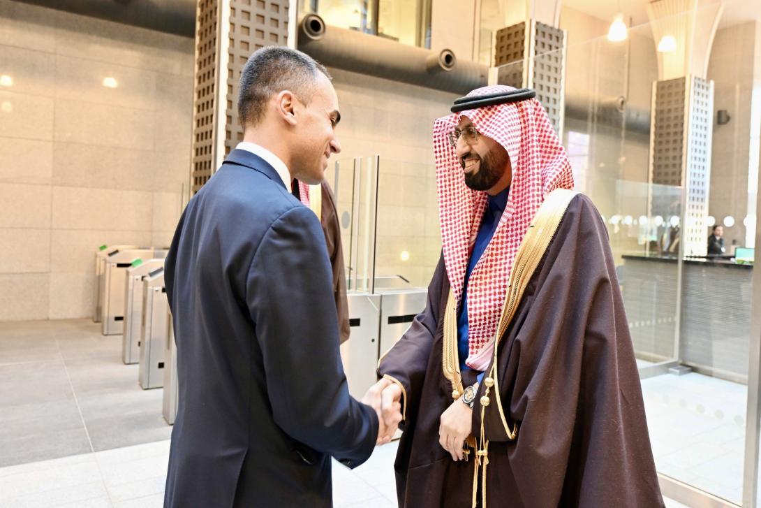 رئيس "الغذاء والدواء" يلتقي المبعوث الخاص للاتحاد الأوروبي لمنطقة الخليج والمدير العام للمديرية العامة للتجارة في المفوضية الأوروبية